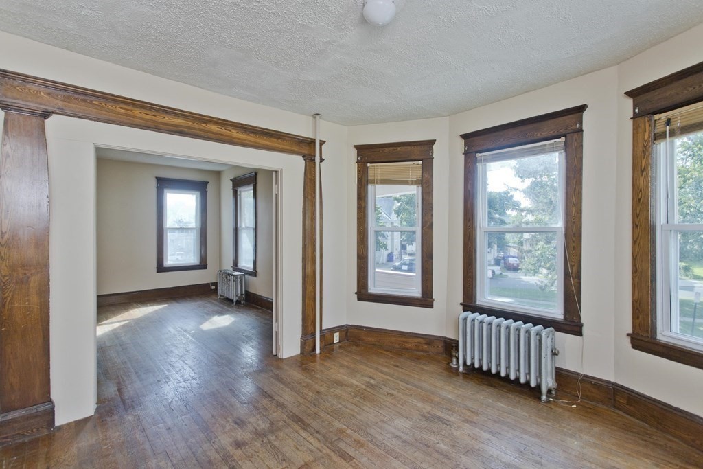 36-38 Longfellow Terrace Springfield, MA 01108 - Photo 8 of 42 Gallery Image 8