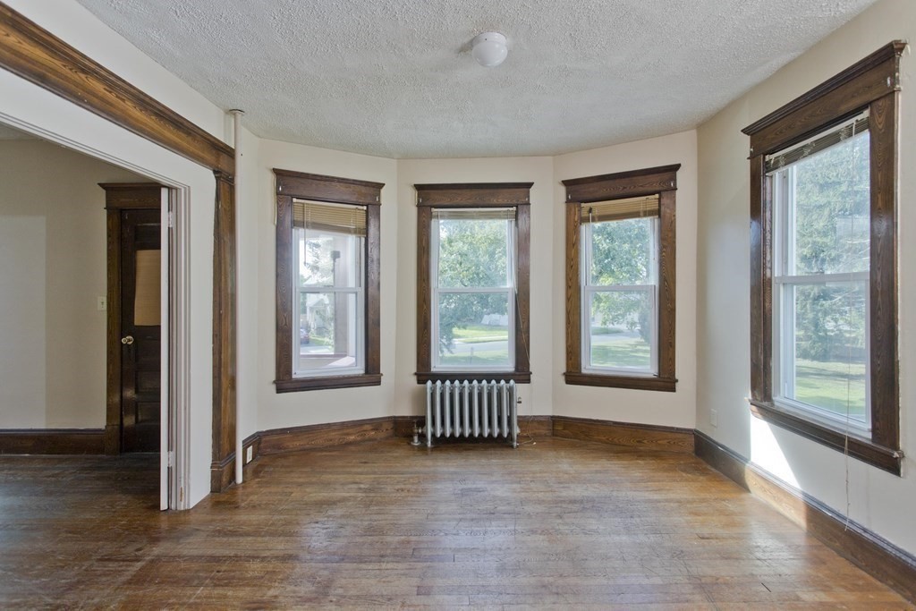 36-38 Longfellow Terrace Springfield, MA 01108 - Photo 9 of 42 Gallery Image 9