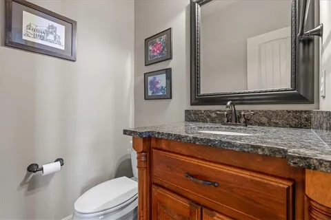 $950,000 | 11775 Northwest 81 Street, Parkville, MO 64152