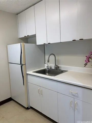 $1,900 | 1617 Kapiolani Boulevard, Unit 1407, Honolulu, HI 96814