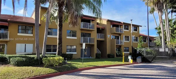 $221,000 | 15650 Southwest 80th Street, Miami, FL 33193
