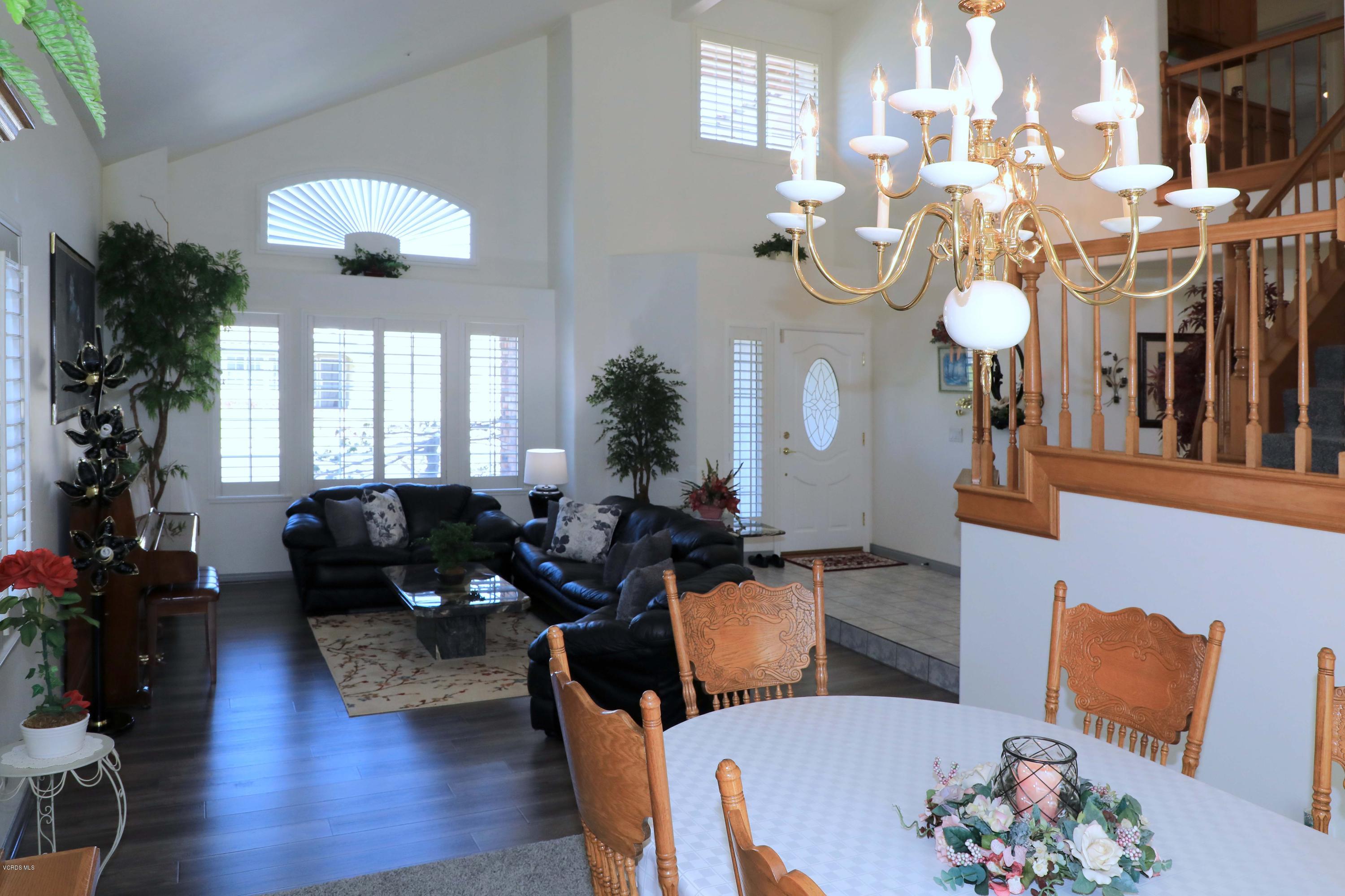 2560 Cabrillo Way Oxnard, CA 93030 - Photo 11 of 52 1S9A0896