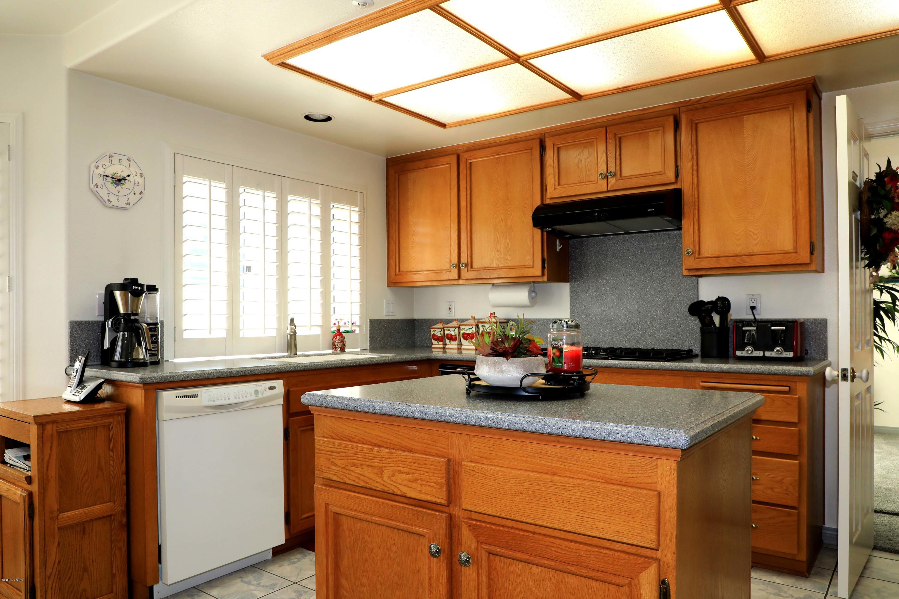 2560 Cabrillo Way Oxnard, CA 93030 - Photo 12 of 52 1S9A0897