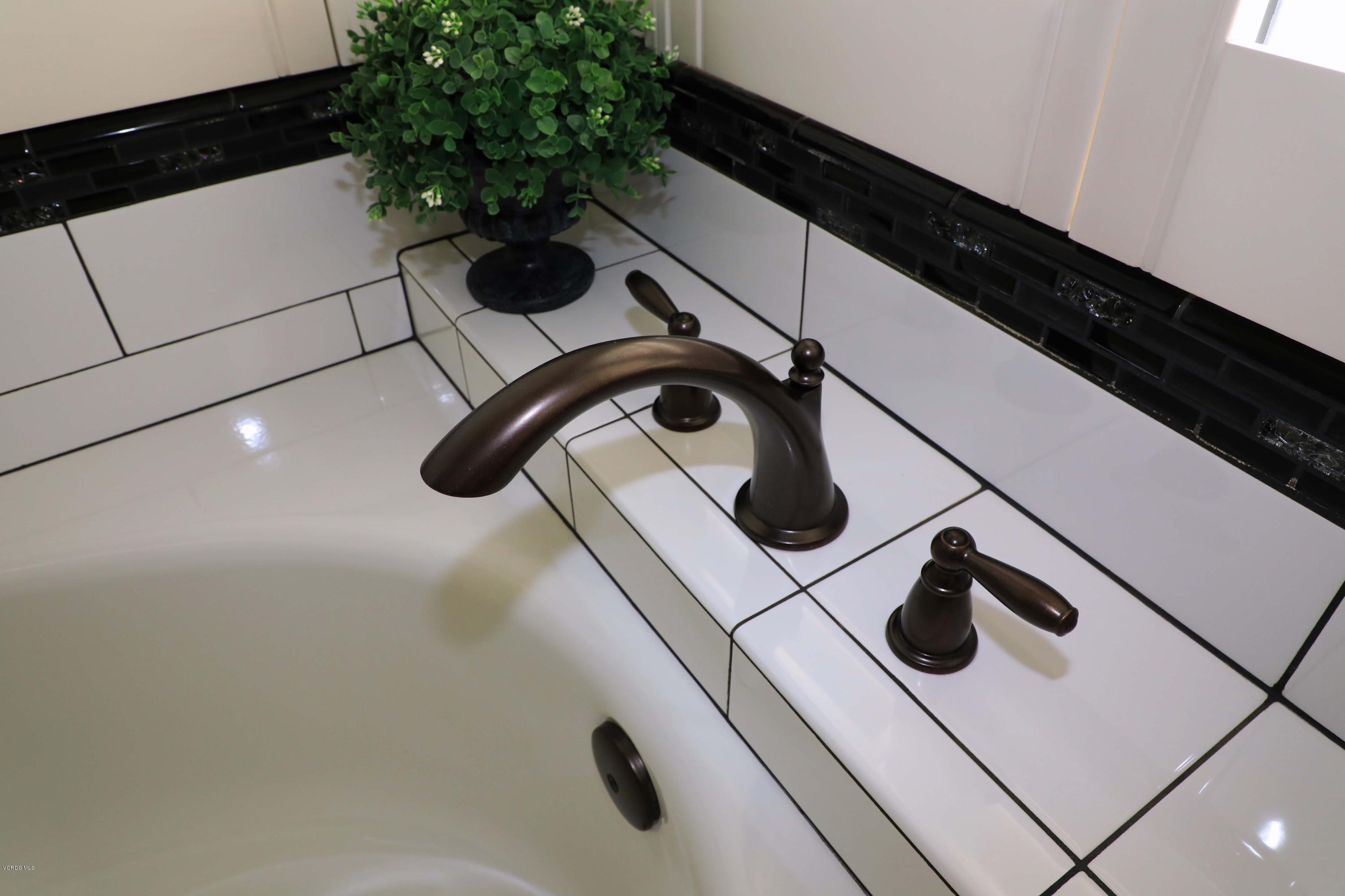 2560 Cabrillo Way Oxnard, CA 93030 - Photo 38 of 52 1S9A0951