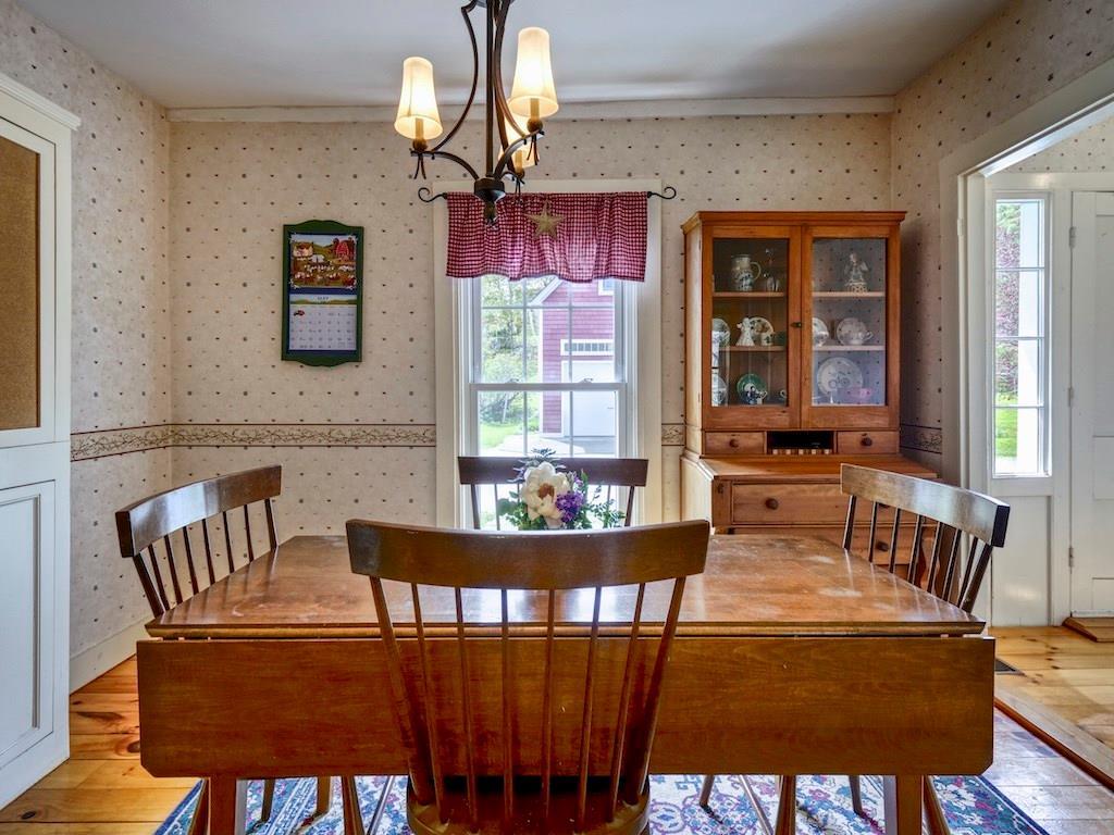 55 Western Road Warren, ME 04864 - Photo 15 of 35 Dining area