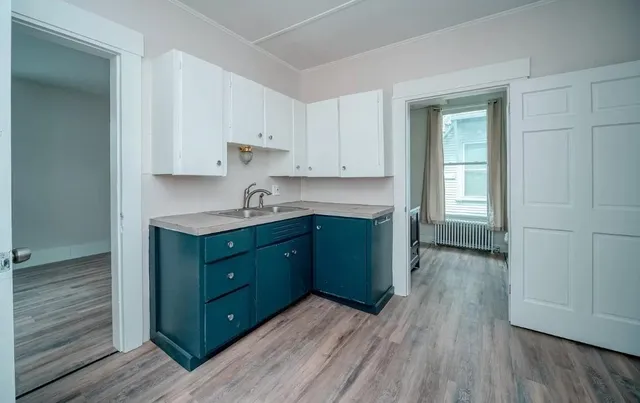 $1,900 | 249 Main Street, Tilton, NH 03276