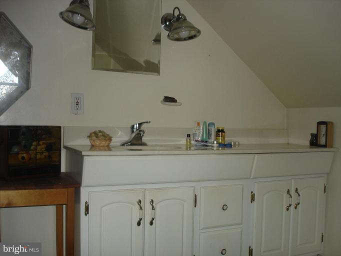 504 Valcour Road Catonsville, MD 21228 - Photo 8 of 14 Master Bathroom
