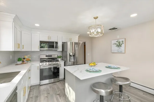 $899,999 | 270 Lowell Street, Wakefield, MA 01880