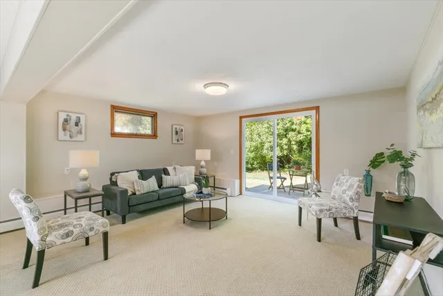 $899,999 | 270 Lowell Street, Wakefield, MA 01880