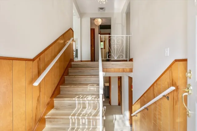 $899,999 | 270 Lowell Street, Wakefield, MA 01880