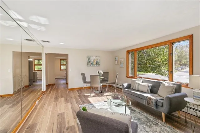 $899,999 | 270 Lowell Street, Wakefield, MA 01880