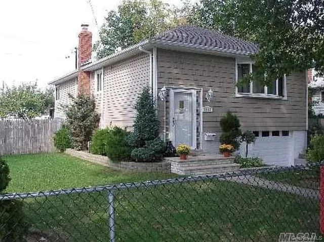 $765,000 | 1003 Steele Boulevard, Baldwin, NY 11510