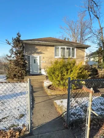 $765,000 | 1003 Steele Boulevard, Baldwin, NY 11510