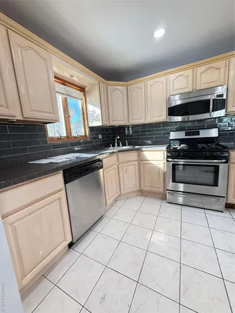 $765,000 | 1003 Steele Boulevard, Baldwin, NY 11510