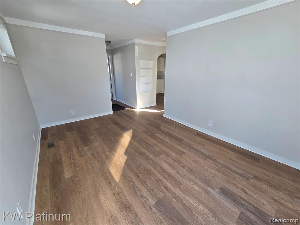 7399 Gronow Center Line, MI 48015 - Photo 3 of 18 Gallery Image 3