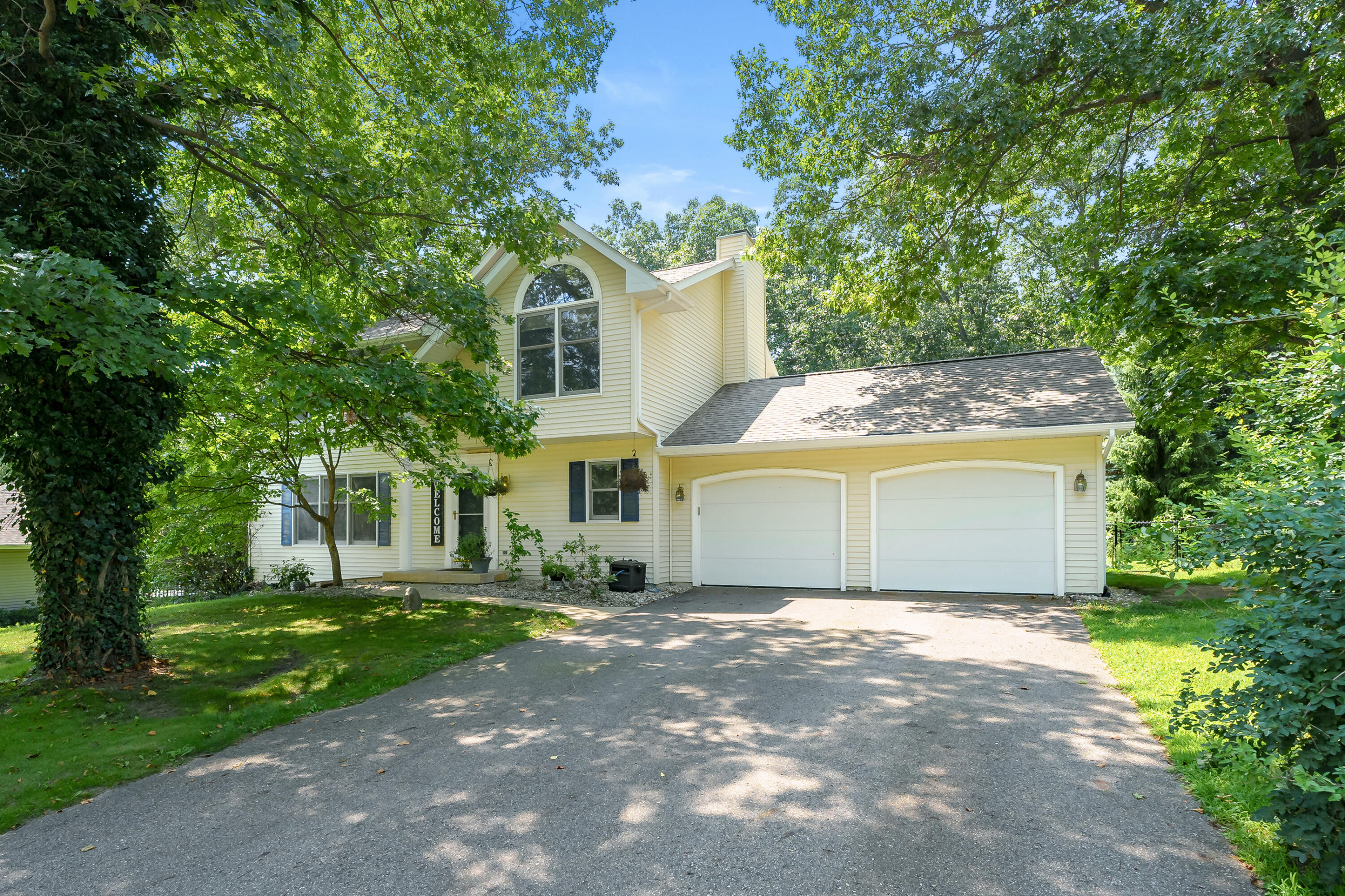 148 Hidden Forest Road Battle Creek, MI 49014 - Photo 1 of 39 Primary