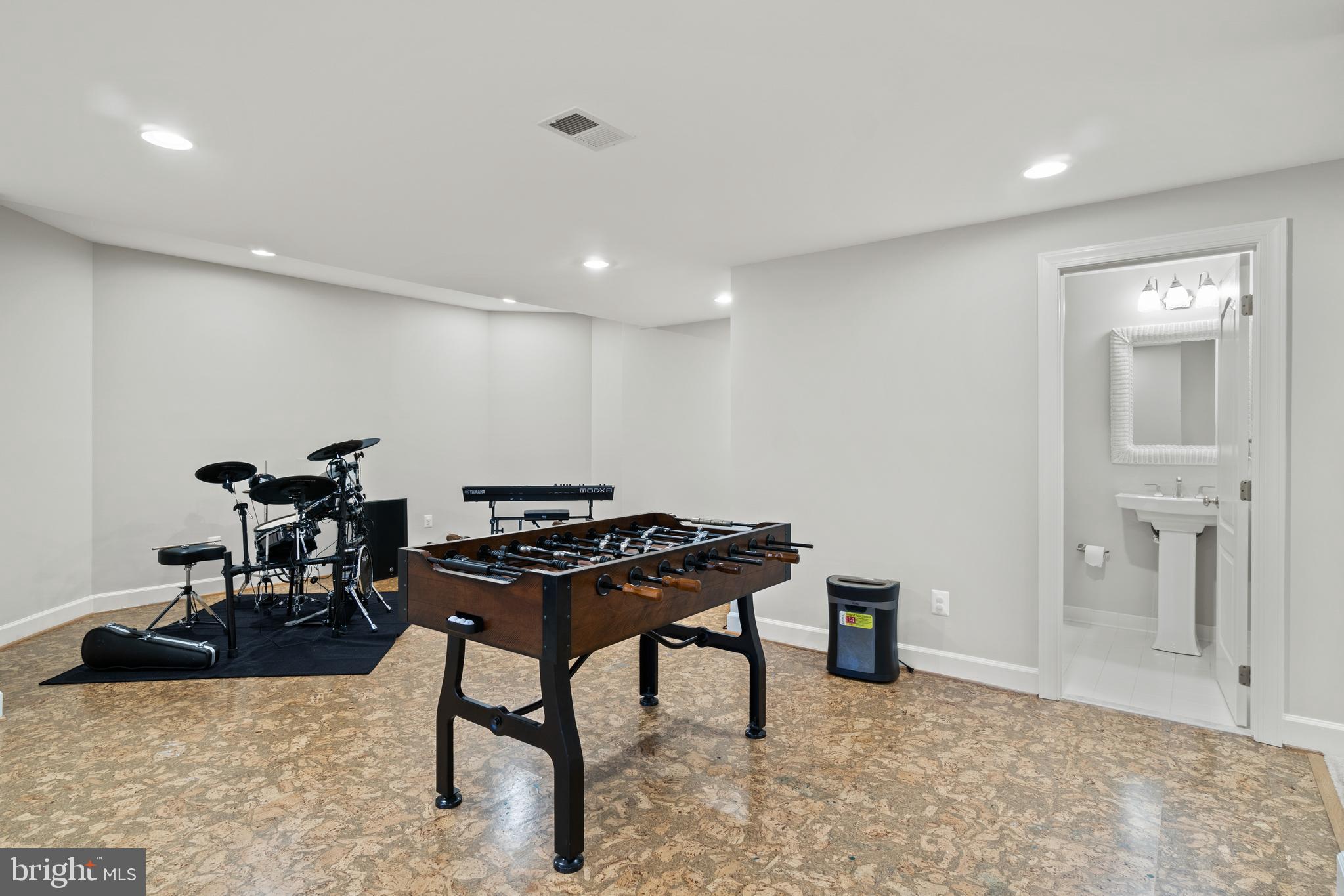 1163 Fieldview Drive Reston, VA 20194 - Photo 30 of 48 Gallery Image 30