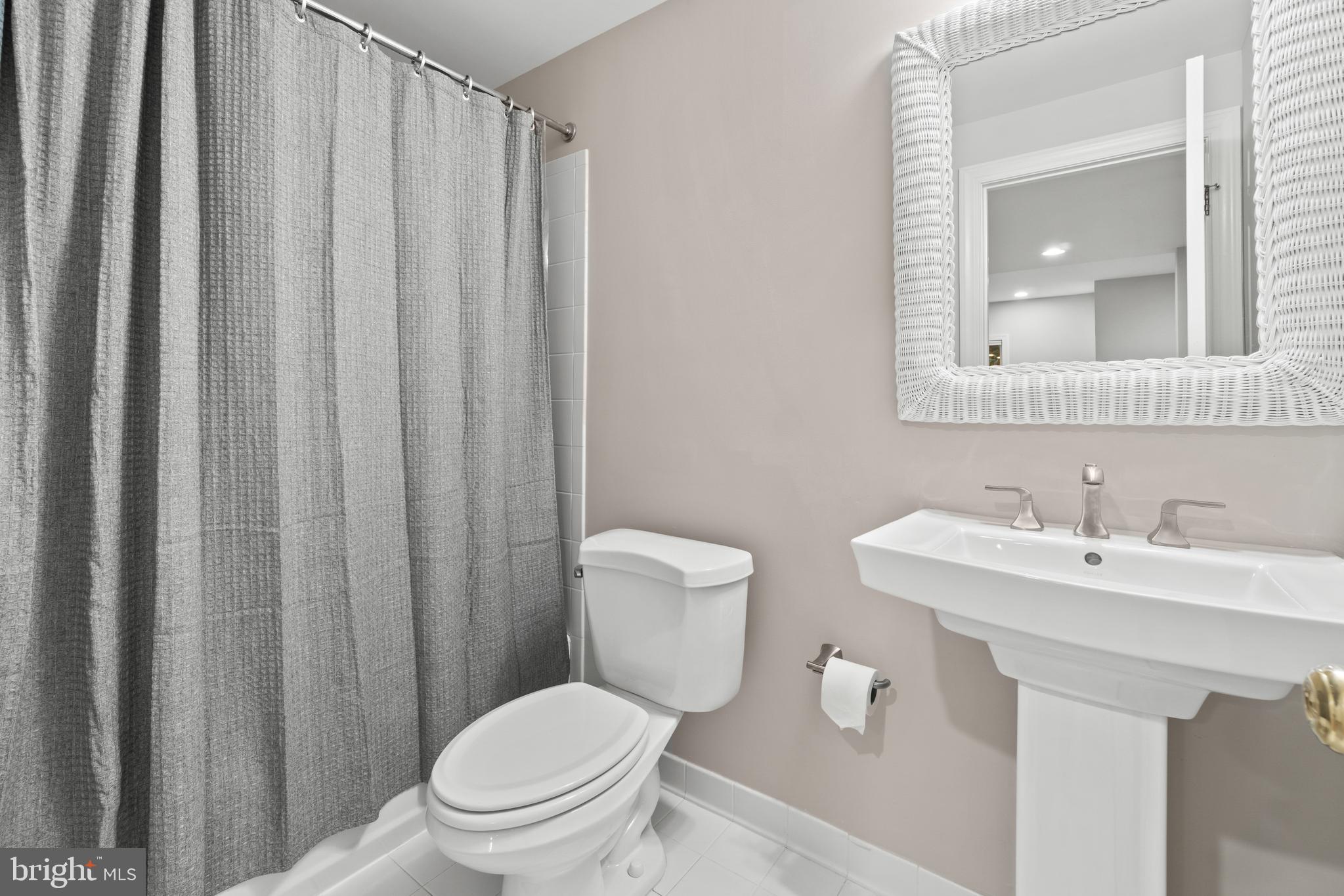 1163 Fieldview Drive Reston, VA 20194 - Photo 31 of 48 Gallery Image 31