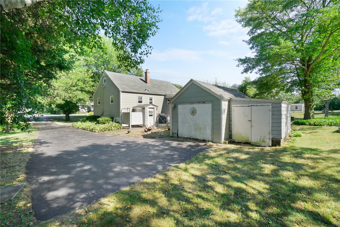 31 Langworthy Road Westerly, RI 02891 - Photo 33 of 40