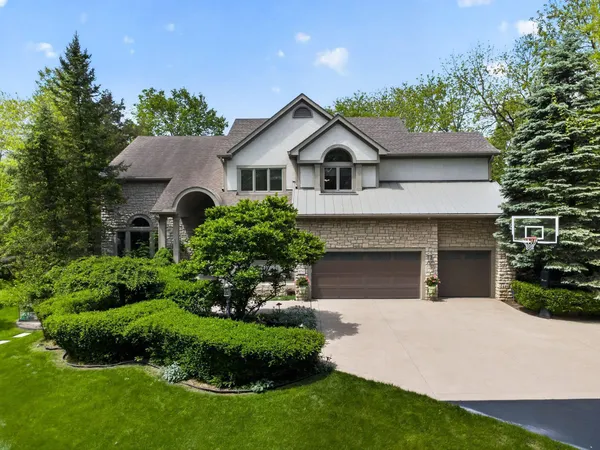 $1,350,000 | 9750 Erin Woods Drive, Dublin, OH 43017
