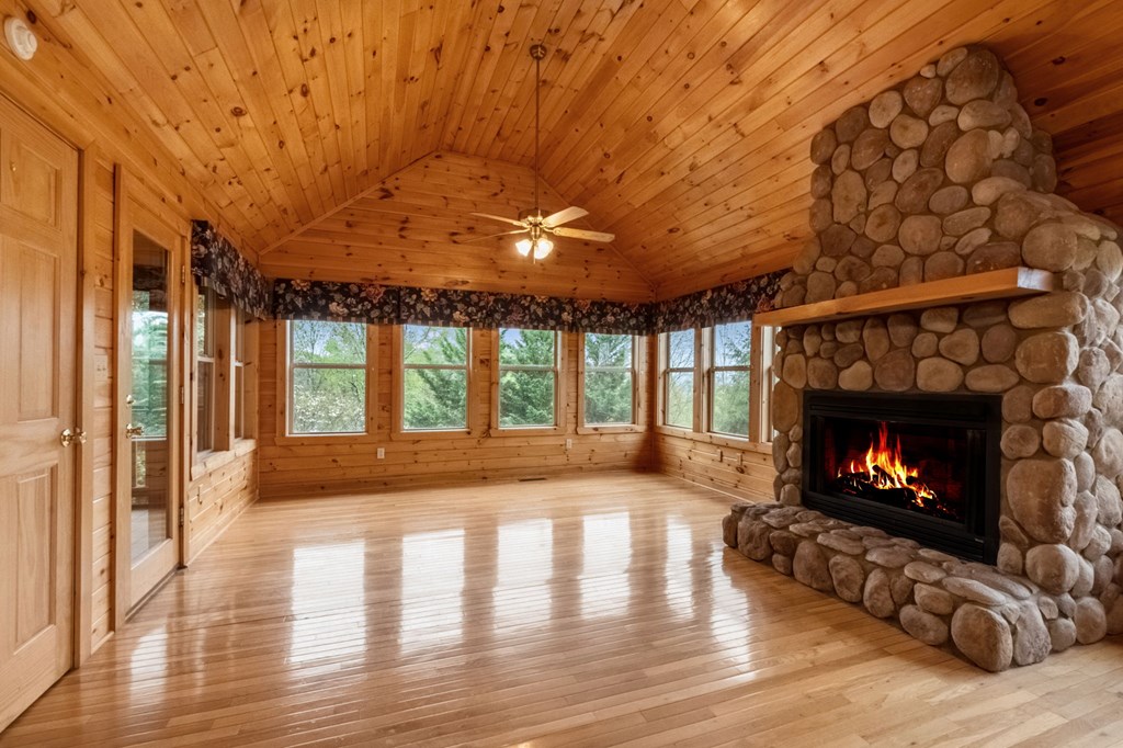 256 Mountain Hideaway Drive Blue Ridge, GA 30513 - Photo 9 of 50 Gallery Image 9