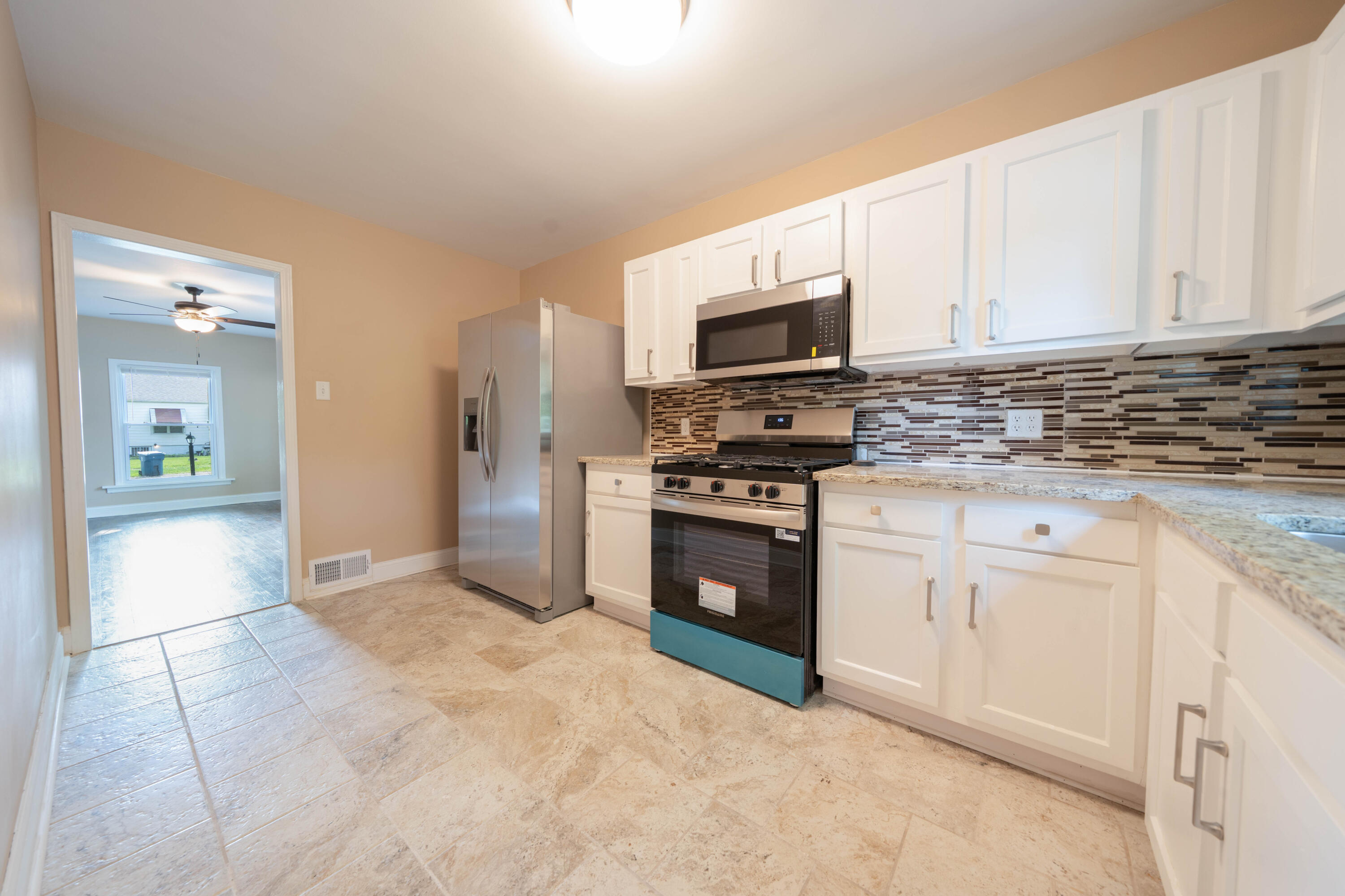 1166 Noble Street Gary, IN 46404 - Photo 4 of 16 3000x2000