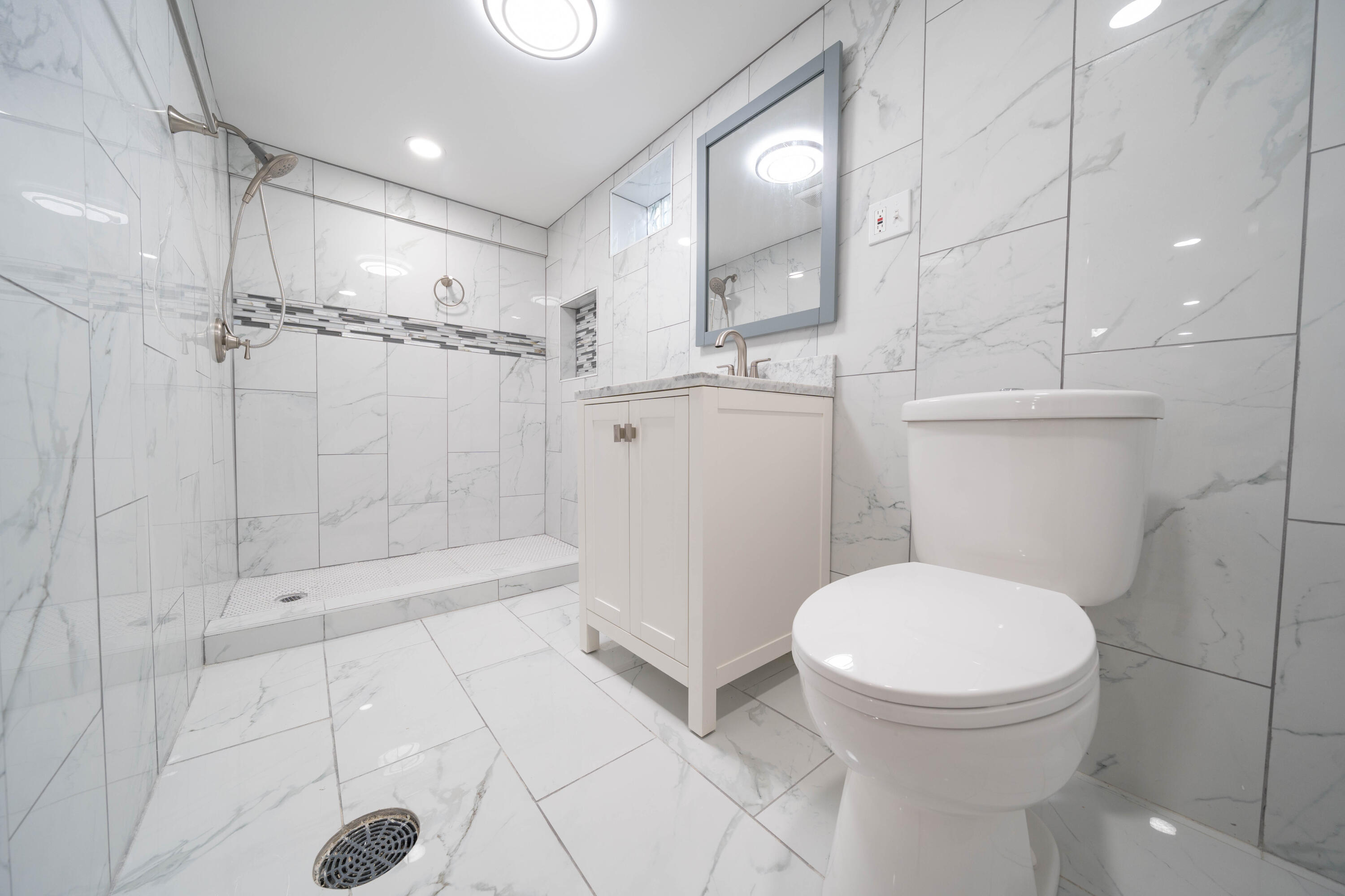 1166 Noble Street Gary, IN 46404 - Photo 6 of 16 3000x2000