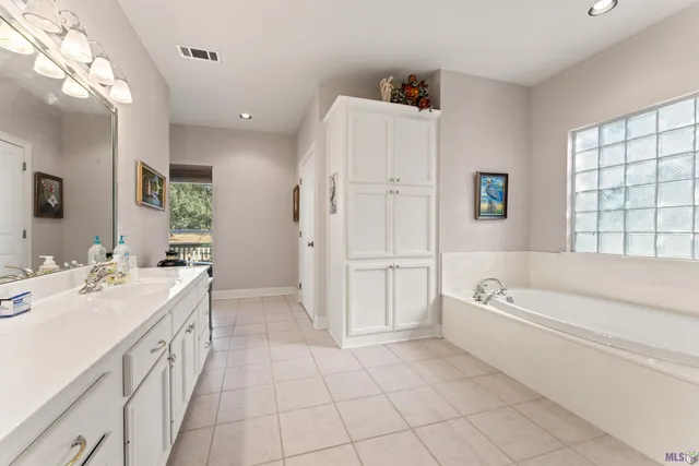 $559,000 | 13535 Wood Creek Drive, Baton Rouge, LA 70818