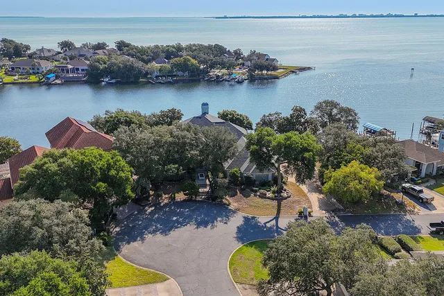$1,875,000 | 777 Boulevard Of The Champions, Shalimar, FL 32579