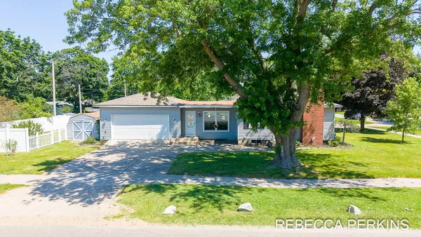 $338,000 | 286 Dartmouth Avenue, Holland, MI 49423
