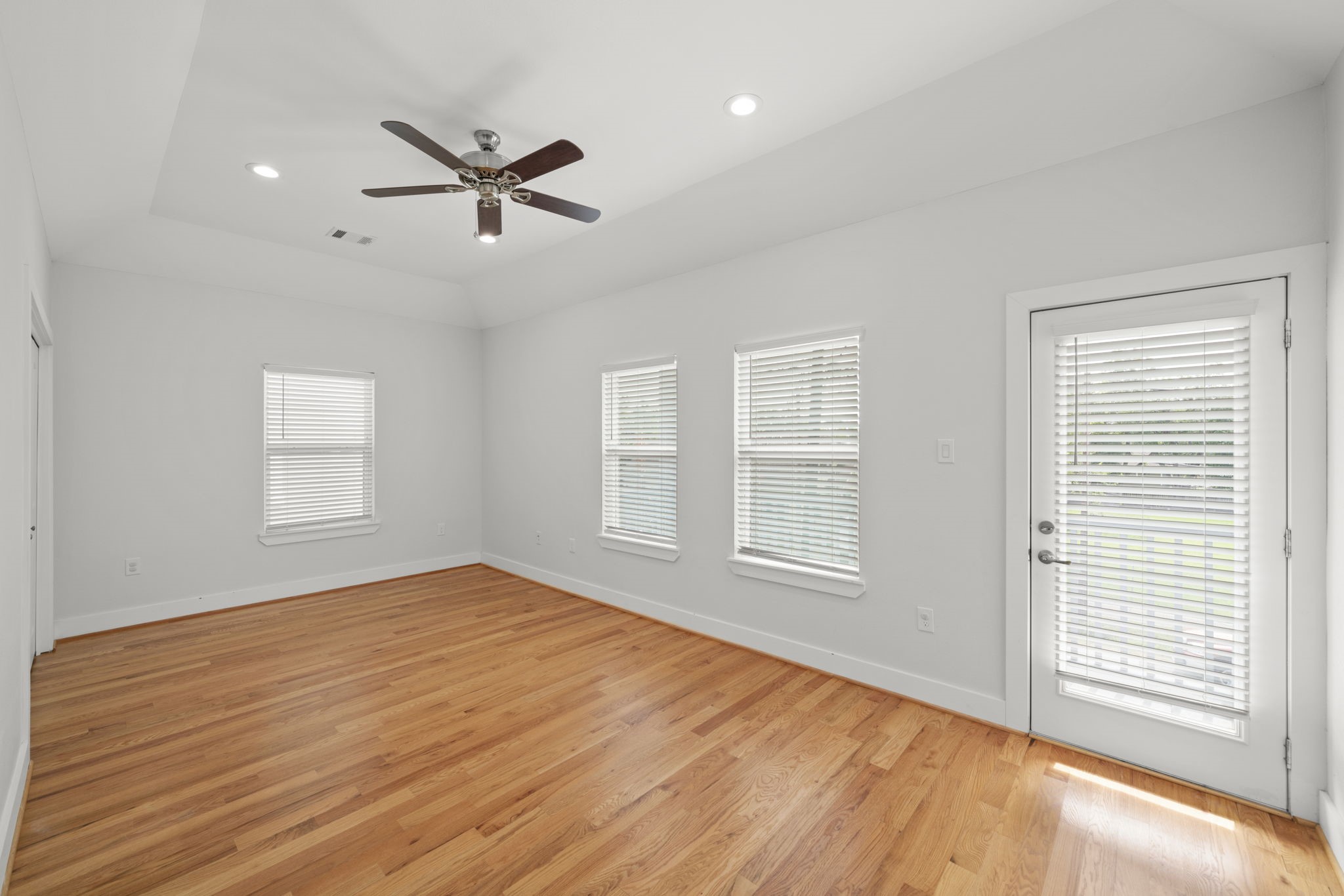 206 Burr Street, Unit A Houston, TX 77011 - Photo 40 of 46