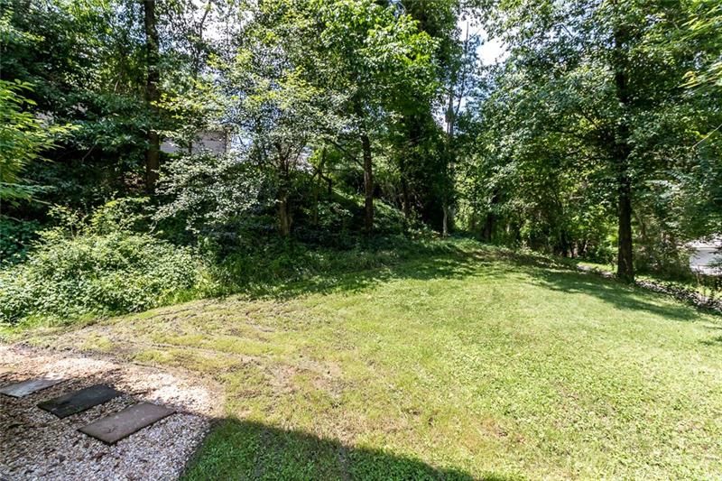 2500 Oakhill Road Gibsonia, PA 15044 - Photo 25 of 25 Yaard
