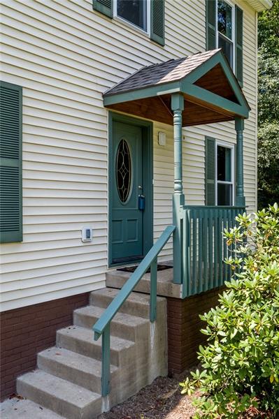 2500 Oakhill Road Gibsonia, PA 15044 - Photo 4 of 25 Front Entry