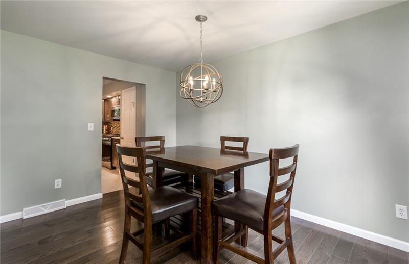2500 Oakhill Road Gibsonia, PA 15044 - Photo 6 of 25 Dining Room