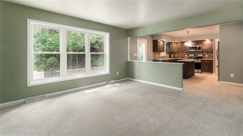 2500 Oakhill Road Gibsonia, PA 15044 - Photo 7 of 25 Family Room