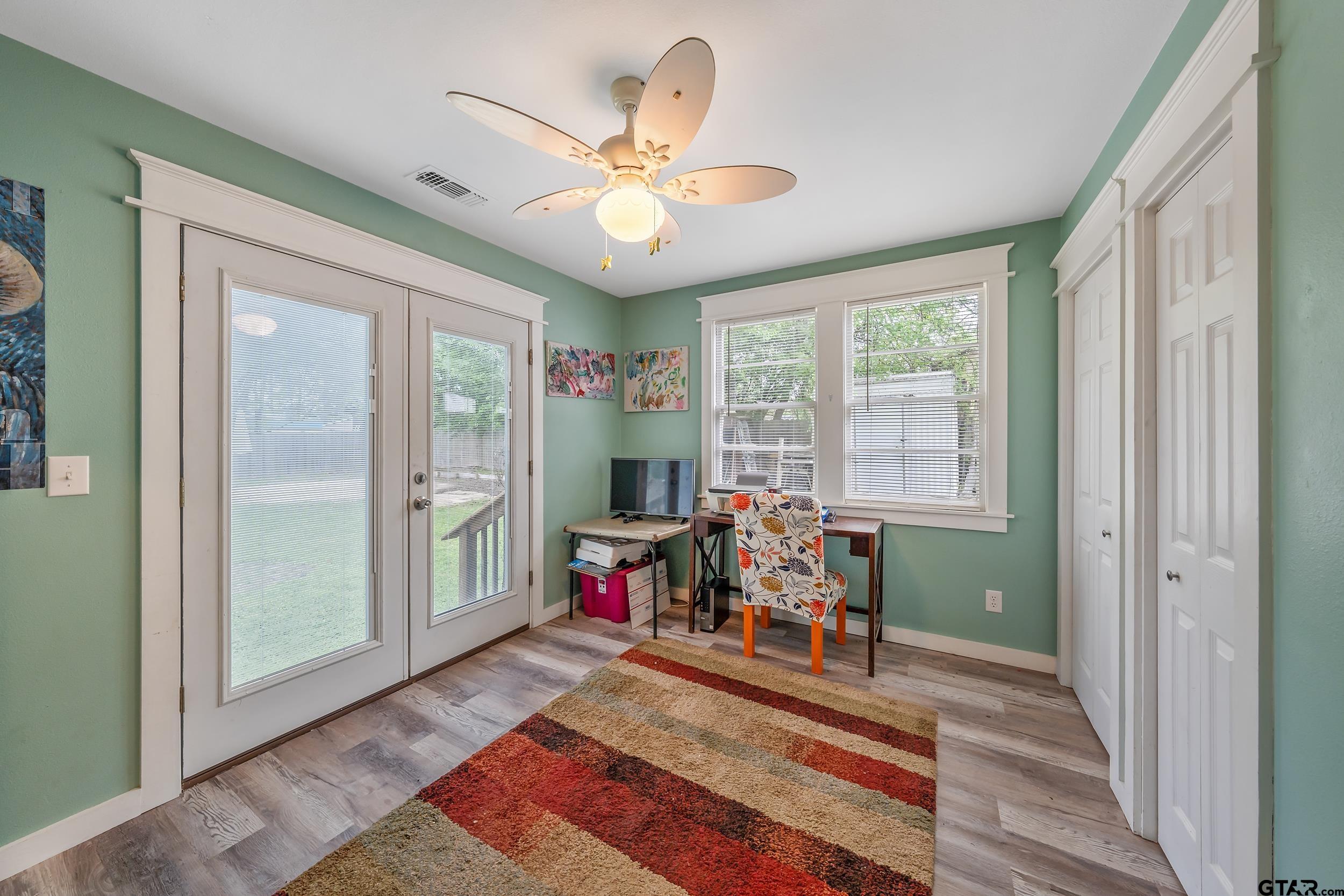 402 Bonner Street Rusk, TX 75785 - Photo 23 of 25 a living room with furniture and a large window