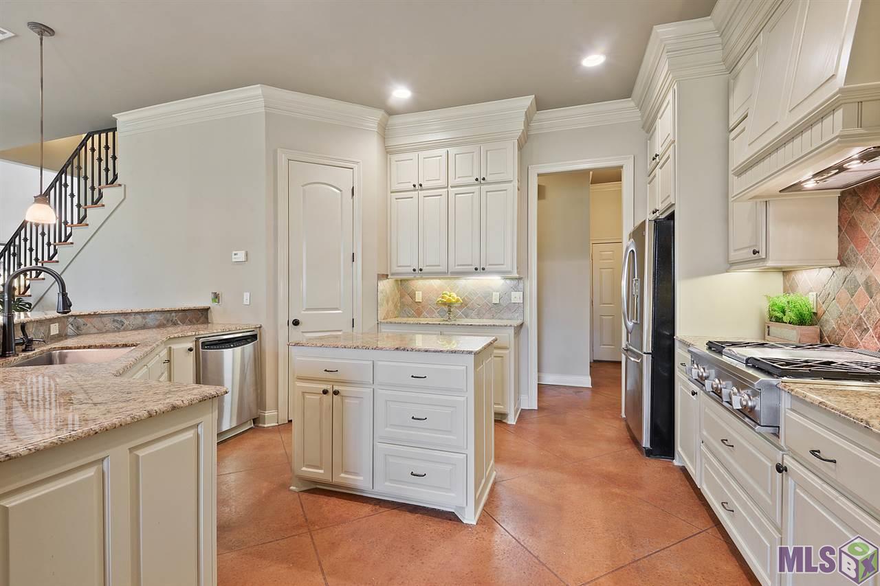 16005 Parkside Court Baton Rouge, LA 70817 - Photo 8 of 27 Gallery Image 8