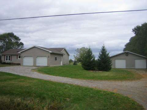2388 South Garfield Road Auburn, MI 48611 - Photo 3 of 14 20063853-2.JPG