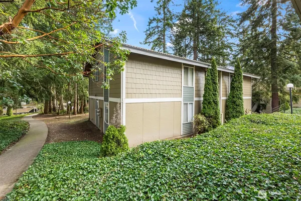 $1,000,000 | 34120 1st Place South, Federal Way, WA 98003