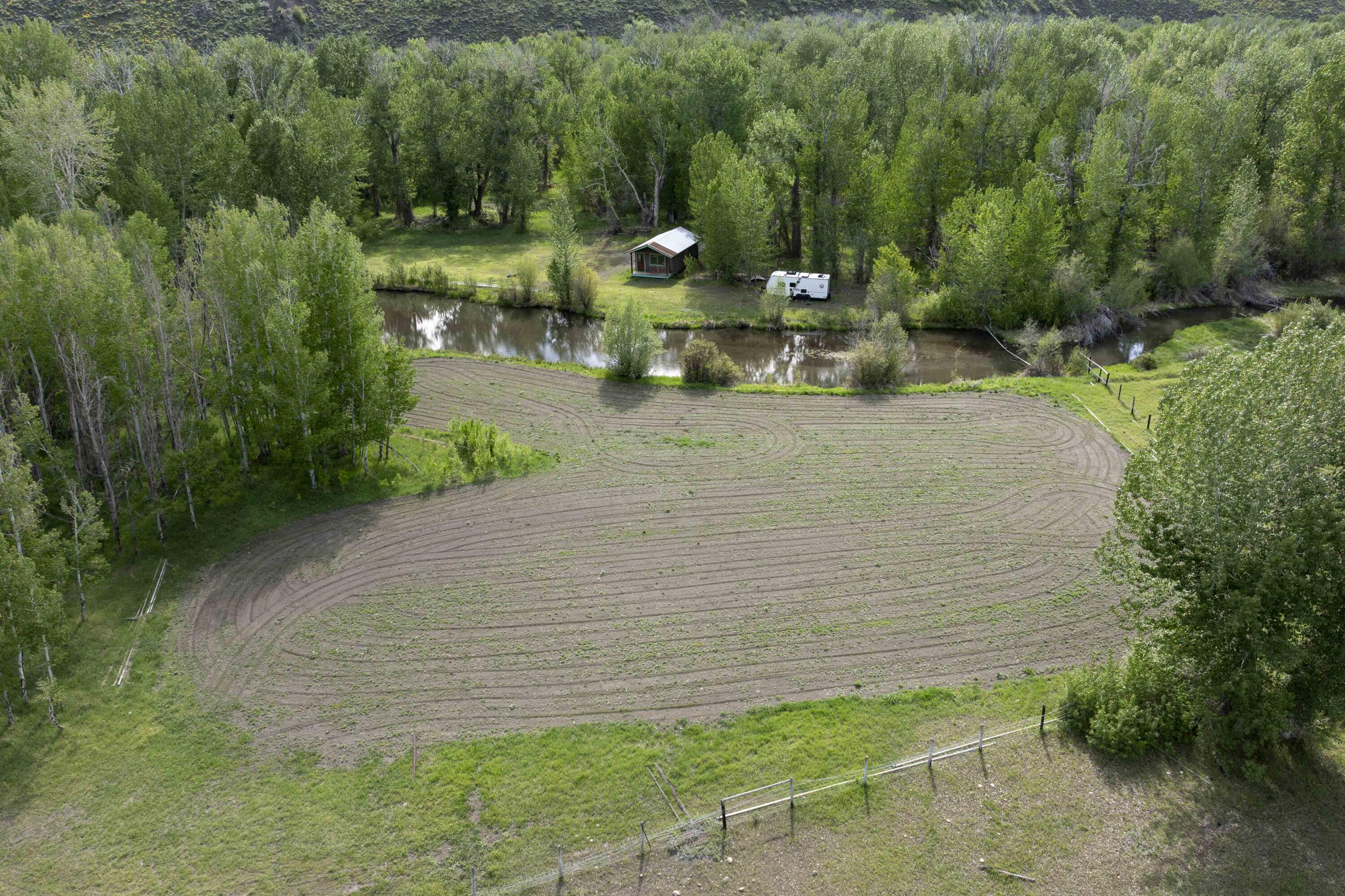 321-331 Broadford Road Hailey, ID 83333 - Photo 34 of 40 321 Pasture