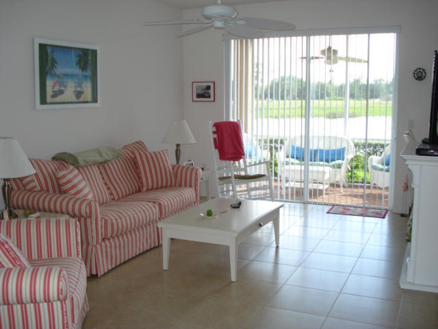 7535 Southwest Herrington Lane, Unit 1277 Stuart, FL 34997 - Photo 3 of 26 Living Room