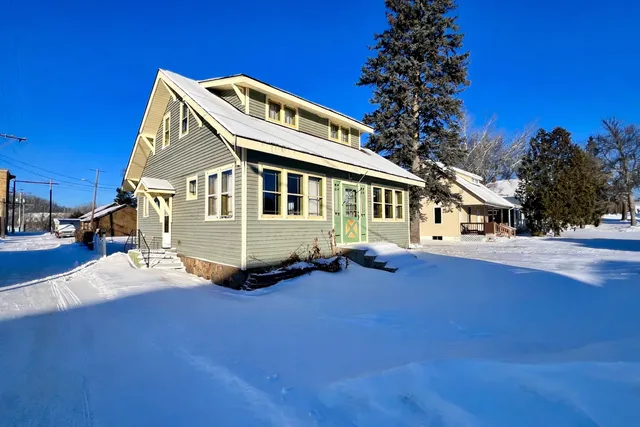 $189,000 | 116 4th Avenue, Bovey, MN 55709