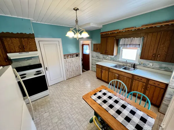 $169,900 | 116 4th Avenue, Bovey, MN 55709