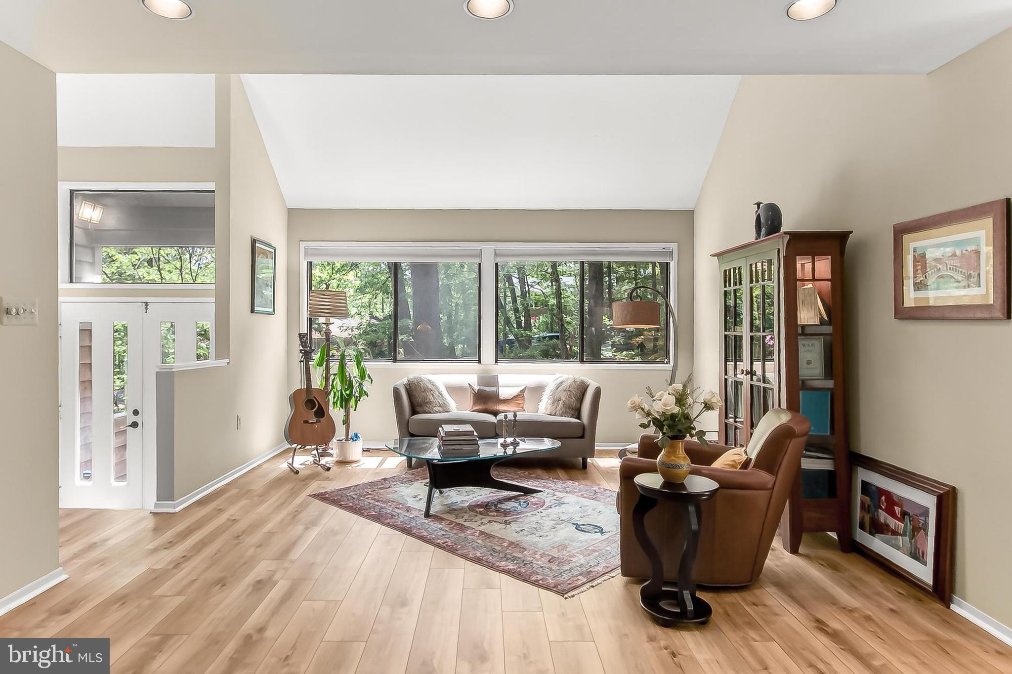 10714 Midsummer Drive Reston, VA 20191 - Photo 23 of 60 Welcoming Living Room