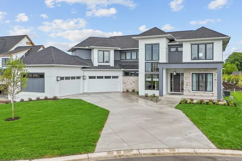 $2,700,000 | 16404 47th Place North, Plymouth, MN 55446