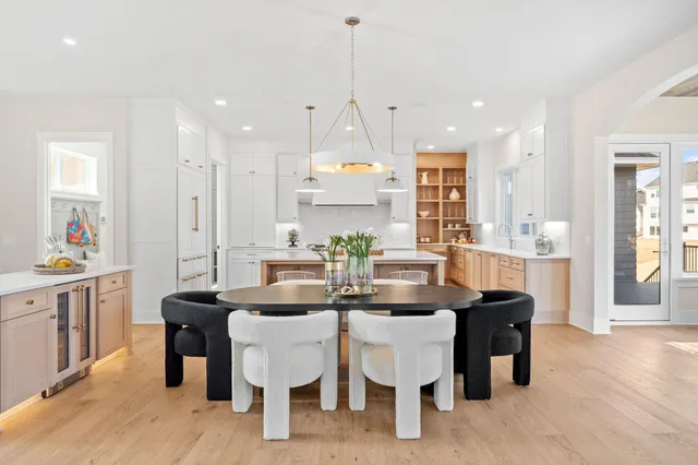 $2,700,000 | 16404 47th Place North, Plymouth, MN 55446