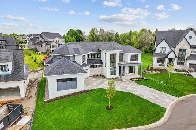 $2,700,000 | 16404 47th Place North, Plymouth, MN 55446