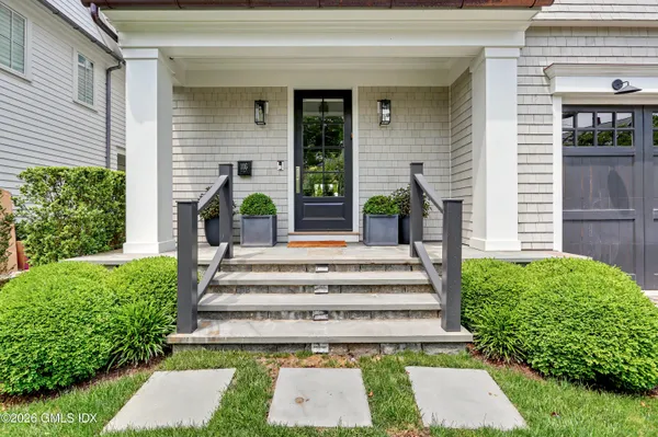 $7,195,000 | 116 Havemeyer Place, Greenwich, CT 06830