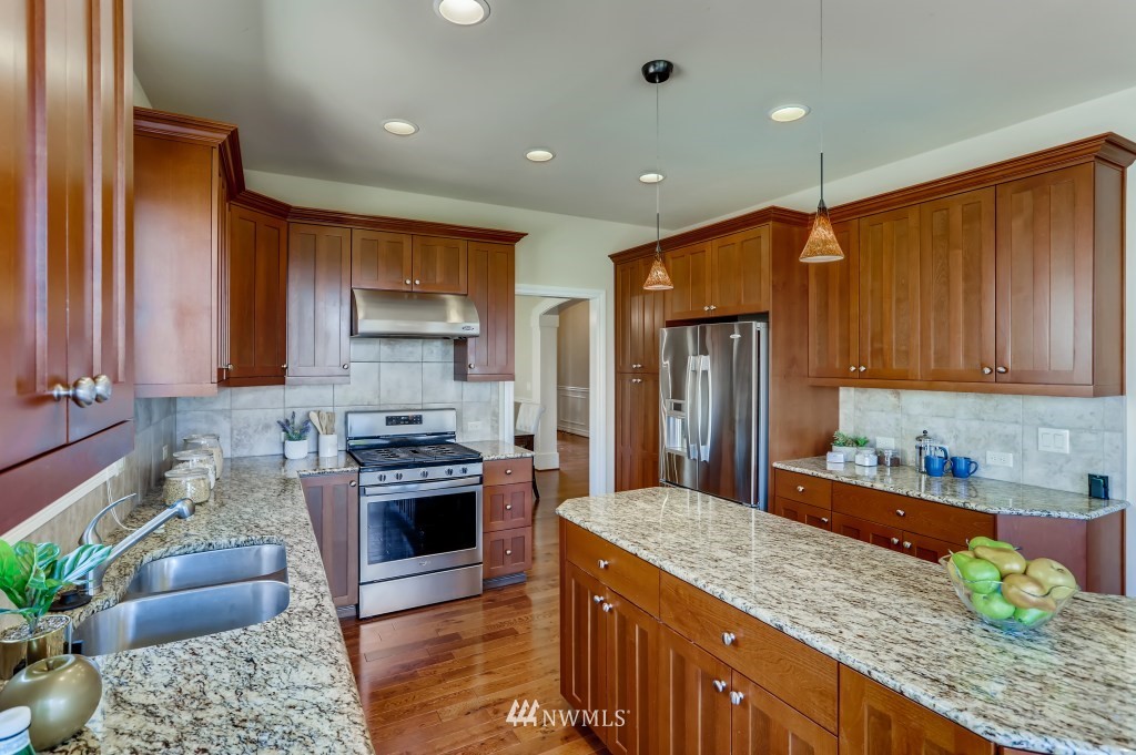 18937 84th Place Northeast Bothell, WA 98011 - Photo 20 of 37 Gallery Image 20