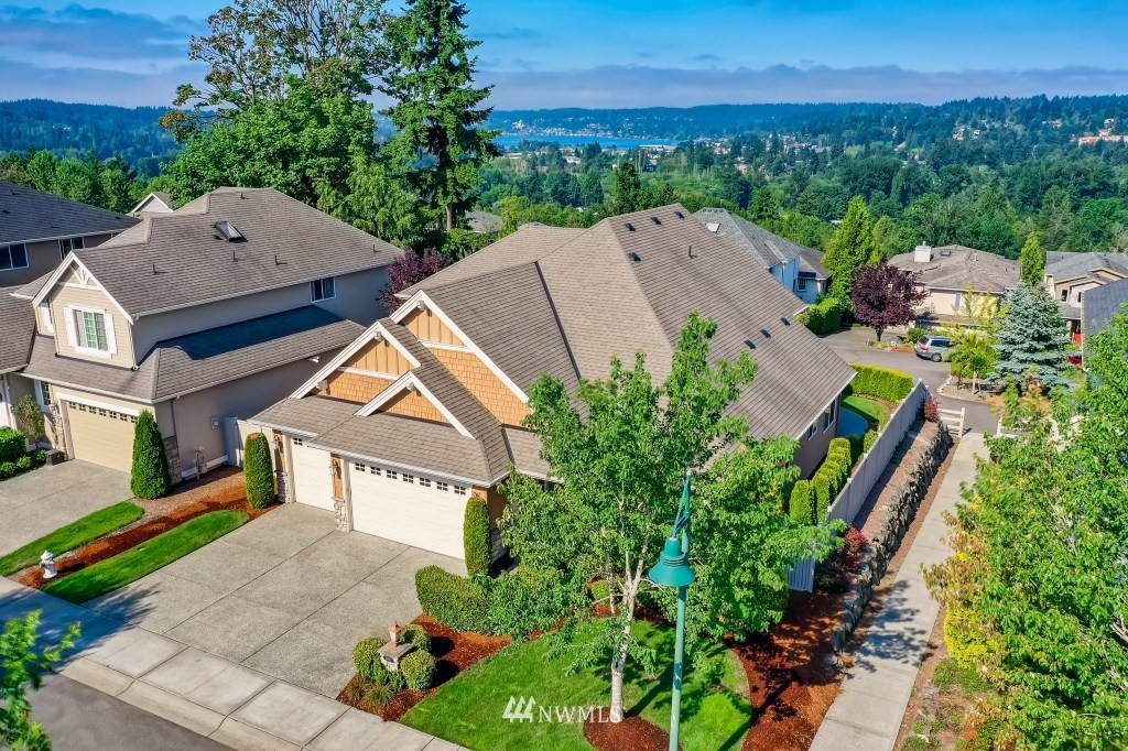 18937 84th Place Northeast Bothell, WA 98011 - Photo 4 of 37 Gallery Image 4